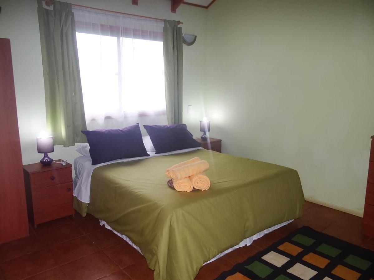 Cabanas Rapa Nui Orito Hanga Roa Rum bild